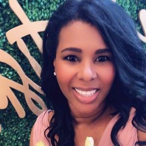 Meet your Posher, Evelyn